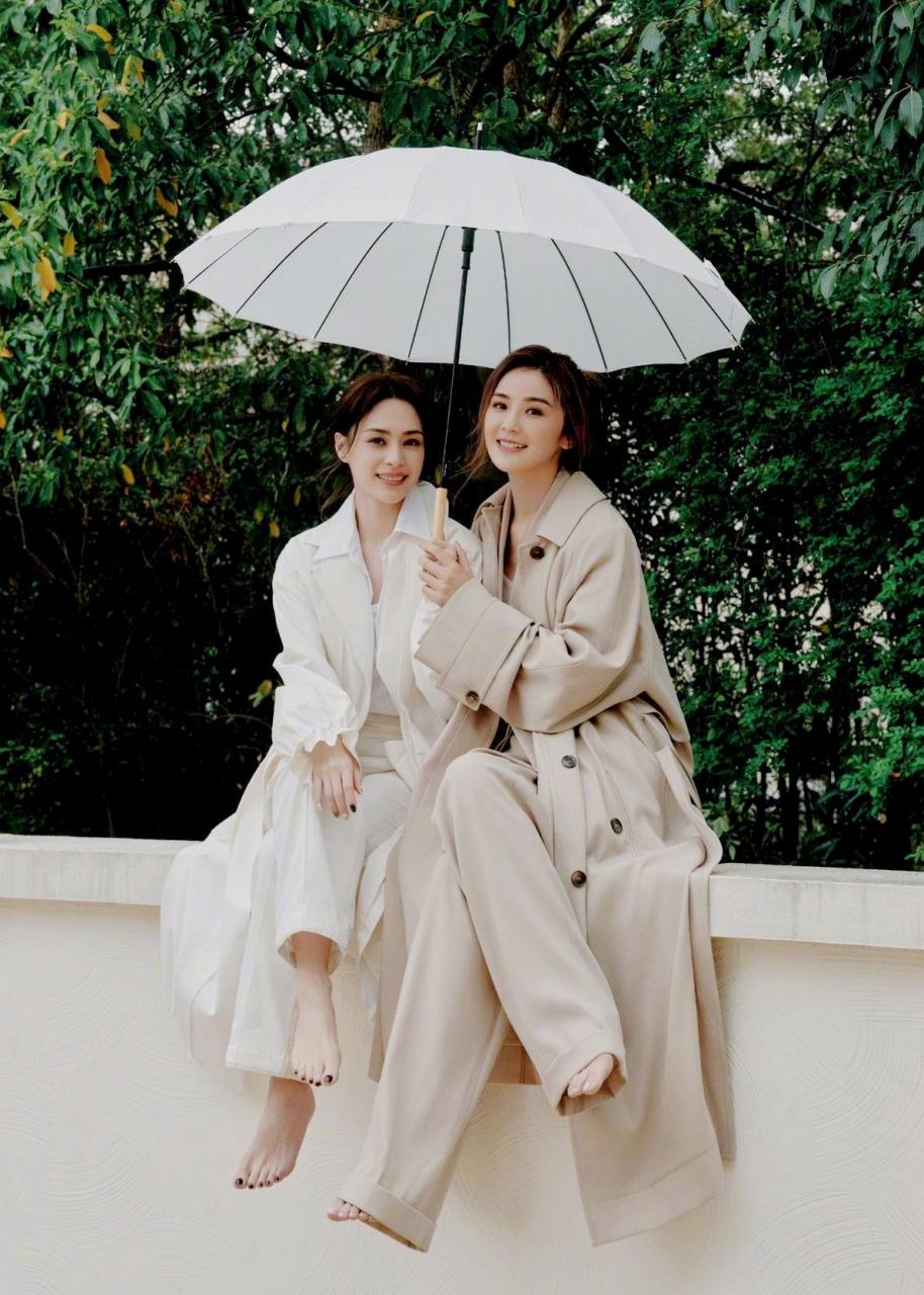 阿娇与阿sa合影,谁才是你心中的女神