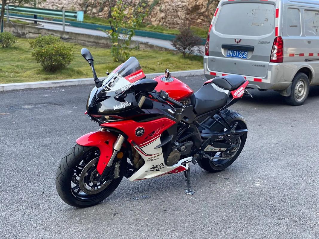 摩托车新手入手赛600可以吗?