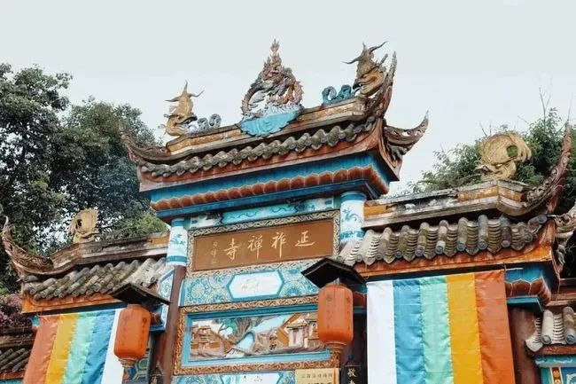 孝泉碰撞交融,元代的龙护舍利宝塔肃穆禅静,涌泉跃鲤登上国家特种邮票