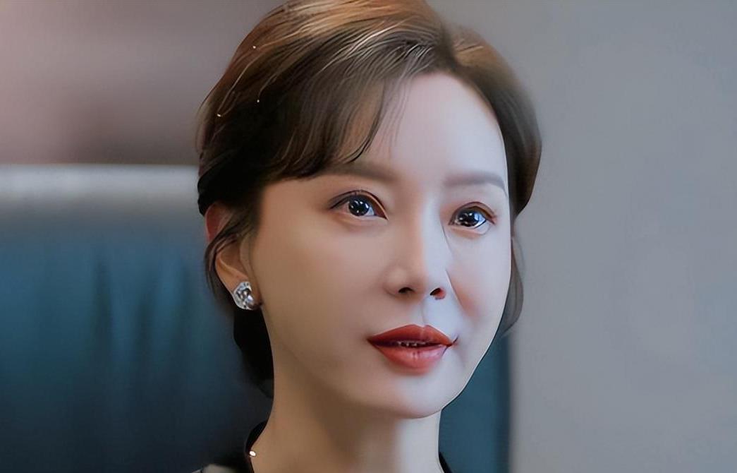 假哭的热巴,僵硬的金晨,来看看不整不尬的蒋欣,哭戏堪称教科书