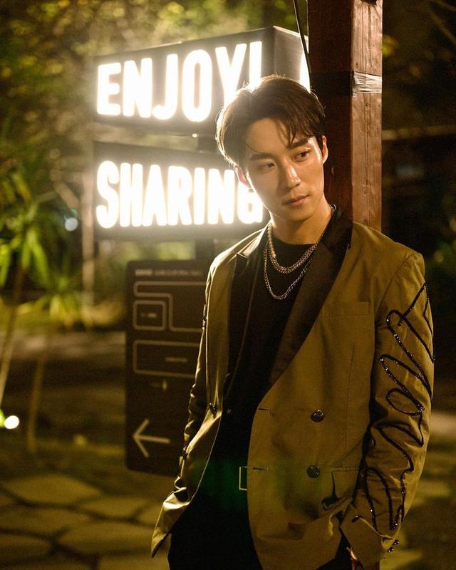 卞庆华:从训练班到银幕的多才多艺之星