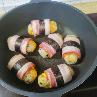 这样的培根芝士饭团卷没人能抗拒!