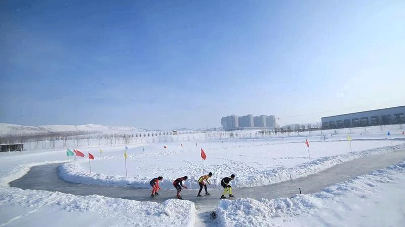 新疆第一所擁有滑雪場的大學 冰雪運動進入新工院課堂