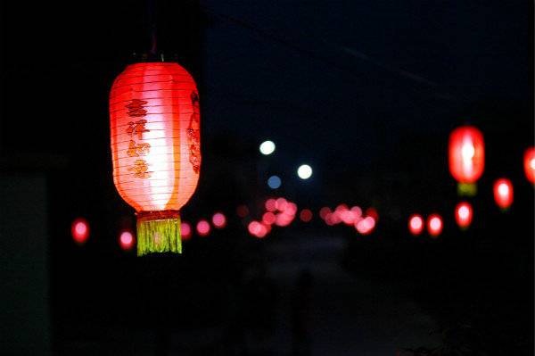 正月十五雪打灯,最难忘儿时家人围坐糊灯笼