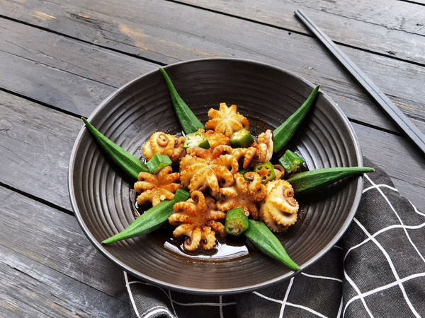 安佳万圣烘焙奇妙夜 复刻星级洒店菜品一一红烧墨鱼仔