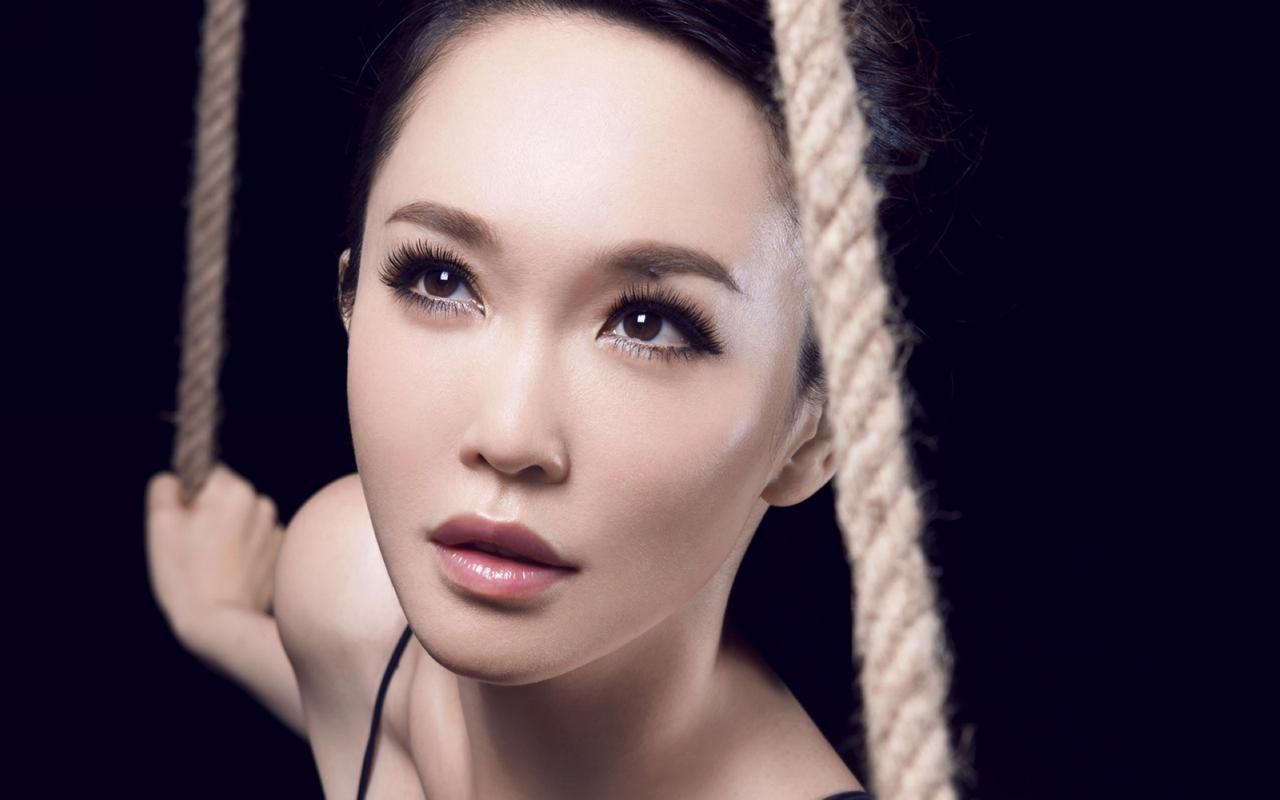 范文芳:新加坡国宝级演员,好莱坞的银幕女神,李铭顺的幸福妻子