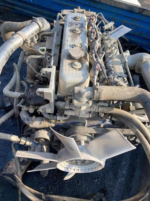 奥铃捷运,云内德威d30发动机配万里扬6档变速器