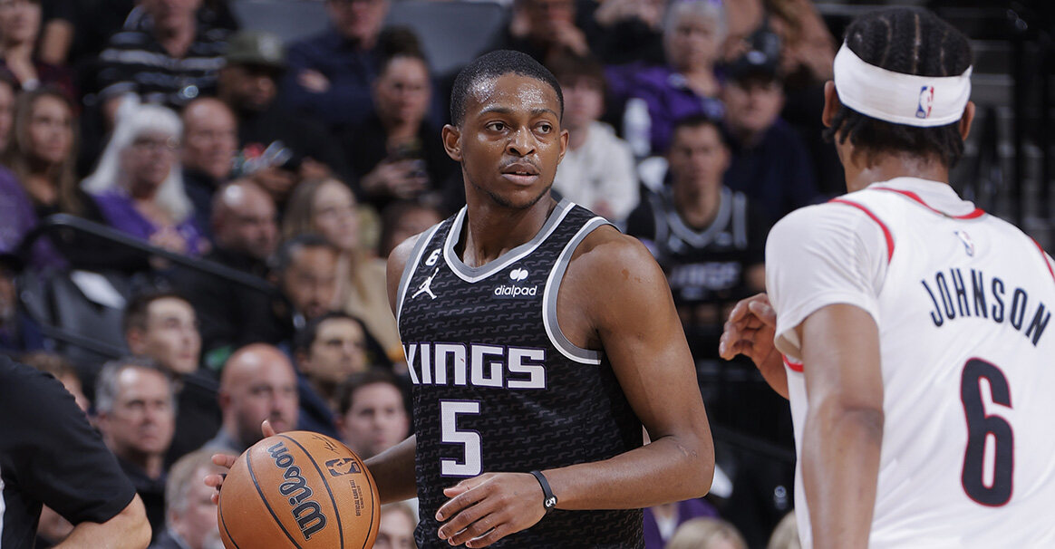 福克斯31分萨博尼斯三双 国王大胜开拓者