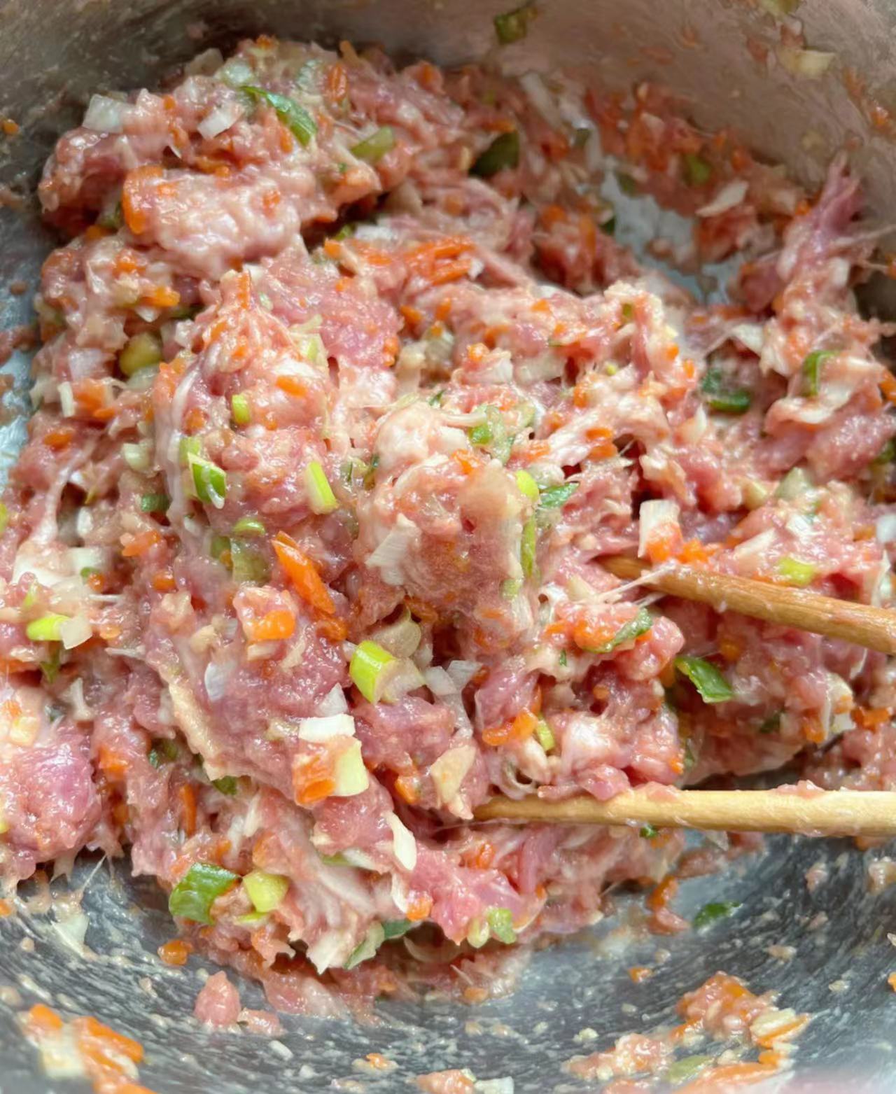 羊肉饺子馅儿怎么调最好吃?简单的调料,鲜美的味道