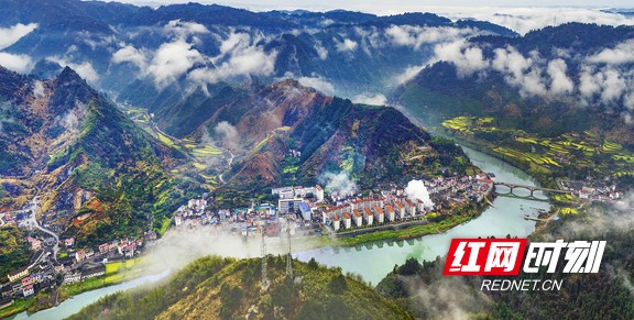 泸溪洗溪镇:双"兵"齐上阵 "打"出文明城镇建设新篇章