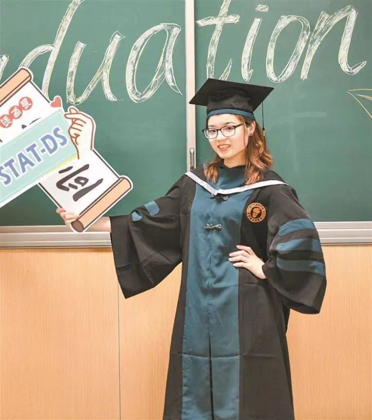 "红马甲"让深圳更闪耀:石欣事迹引发热烈反响