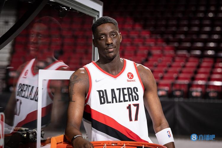 前nba球员托尼-斯内尔被诊断出患有自闭症 他的儿子同样确诊