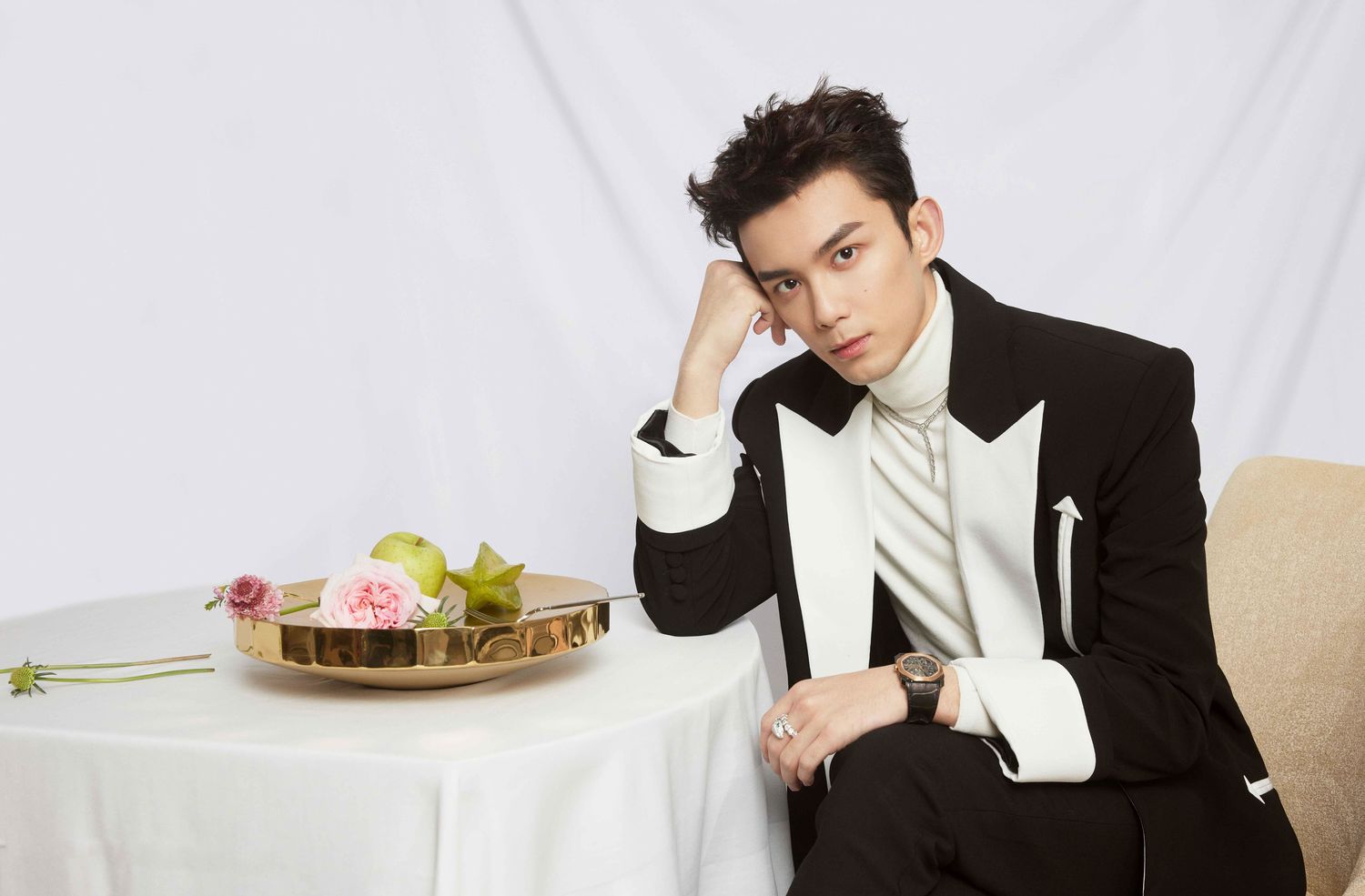 星光璀璨,吴磊风采惊艳腾讯视频星光大赏