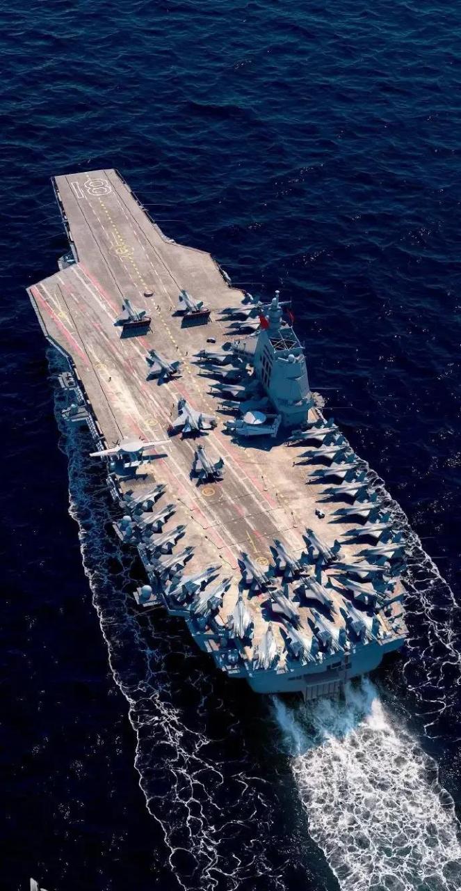 值得肯定的是,这两艘航母都是核动力弹射航母,但遗憾的是每艘航母也都