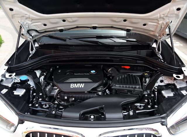 宝马x1需要加多少机油?