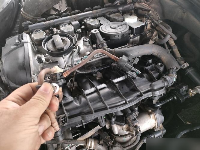 2014款奥迪a6l2.0t加什么机油?