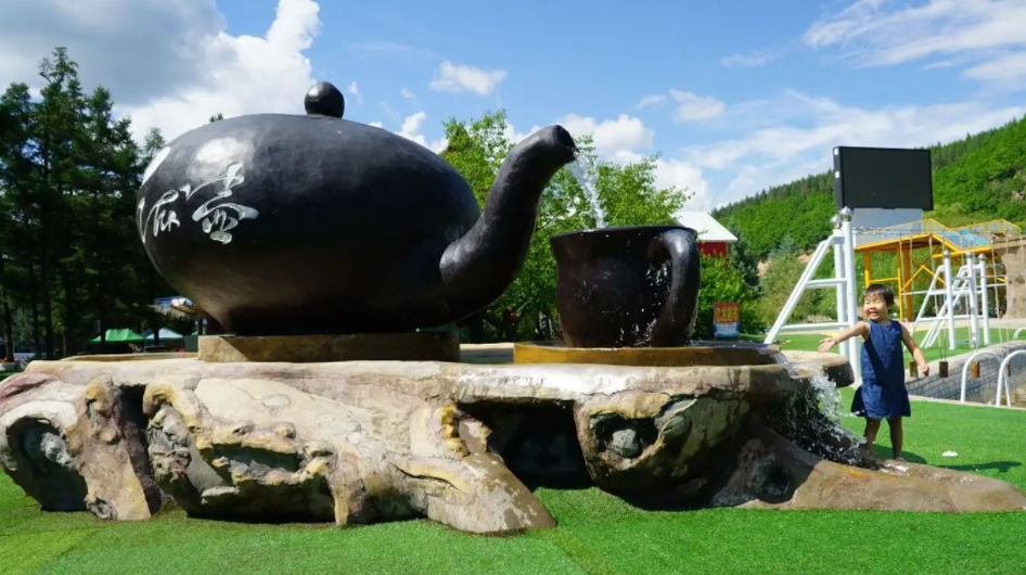 黑龙江省牡丹江市海林市新安朝鲜族镇境内有亿龙水上风情园景区