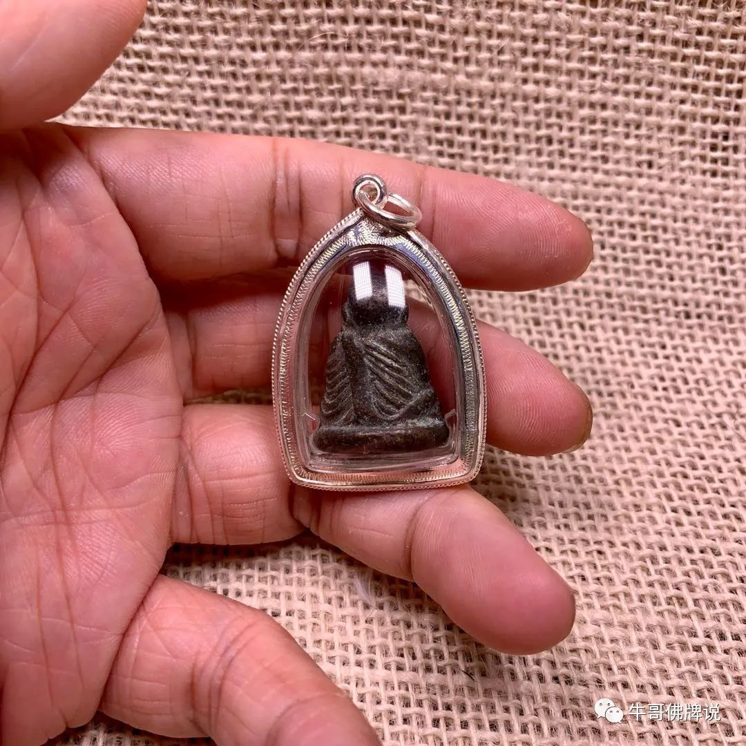 龙婆银 2528 爆枪财佛 大头模 泰国佛牌