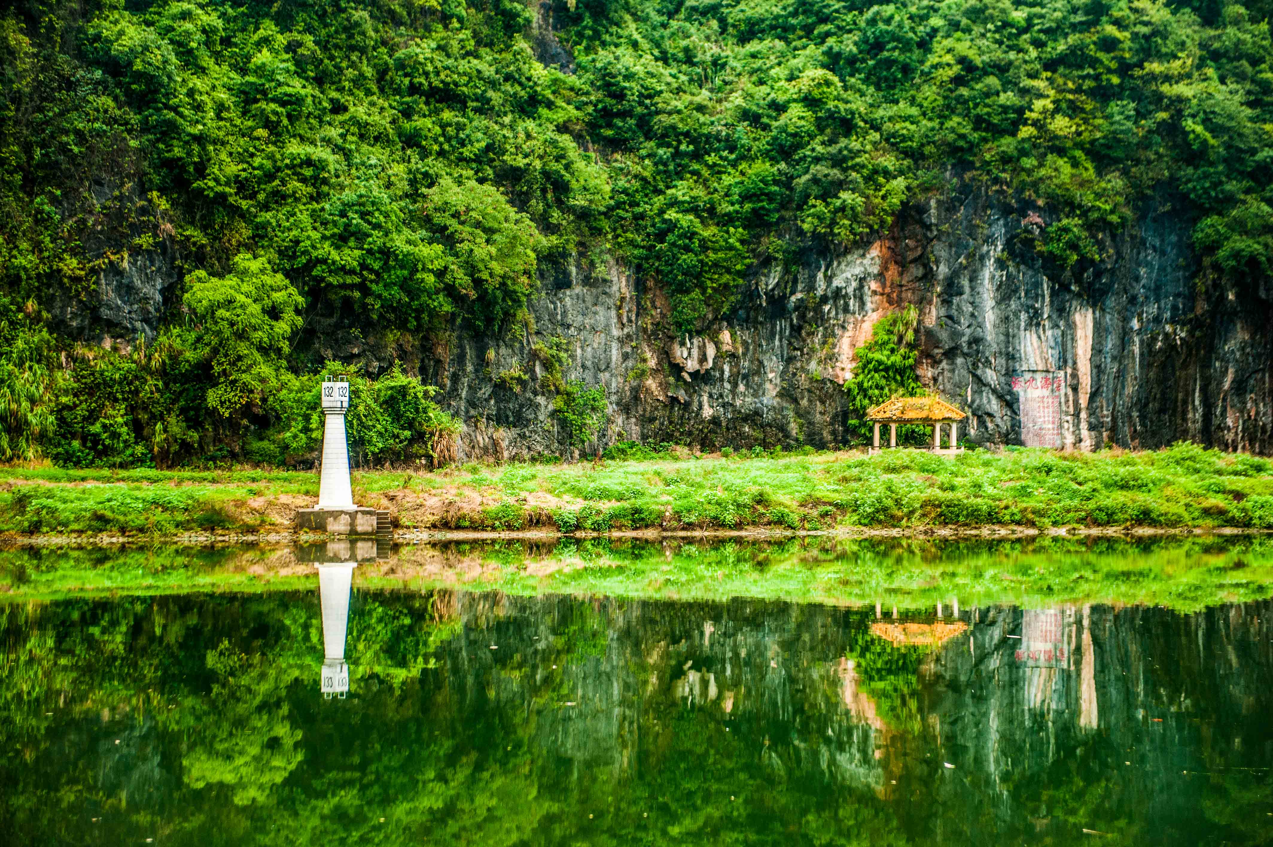 广东的小三峡,有清幽的山水风光,快来感受原始森林的静谧和神秘