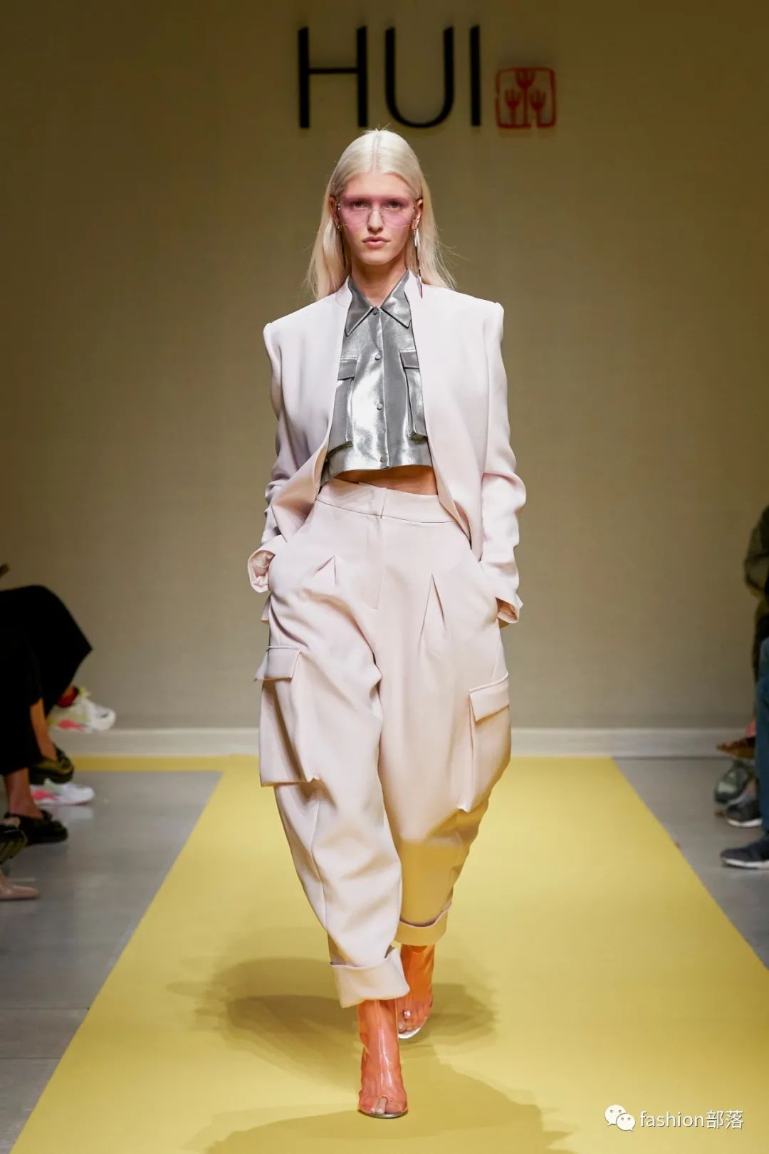 2022春夏米兰hui女装