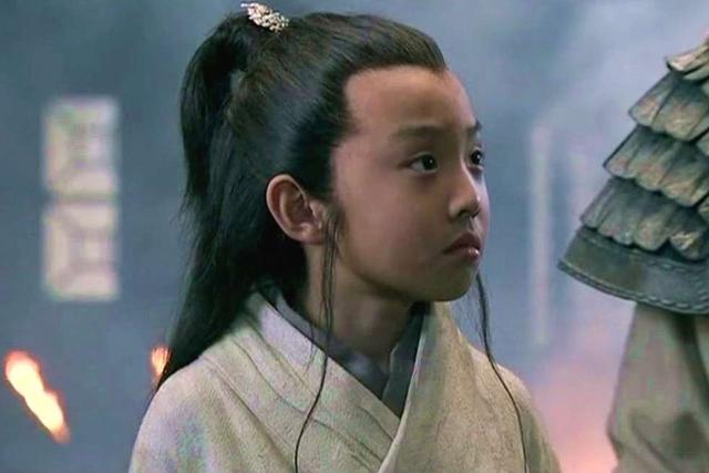 孔融被诛杀,一双儿女本可保全性命,却因8岁儿子一句话而双双丧命