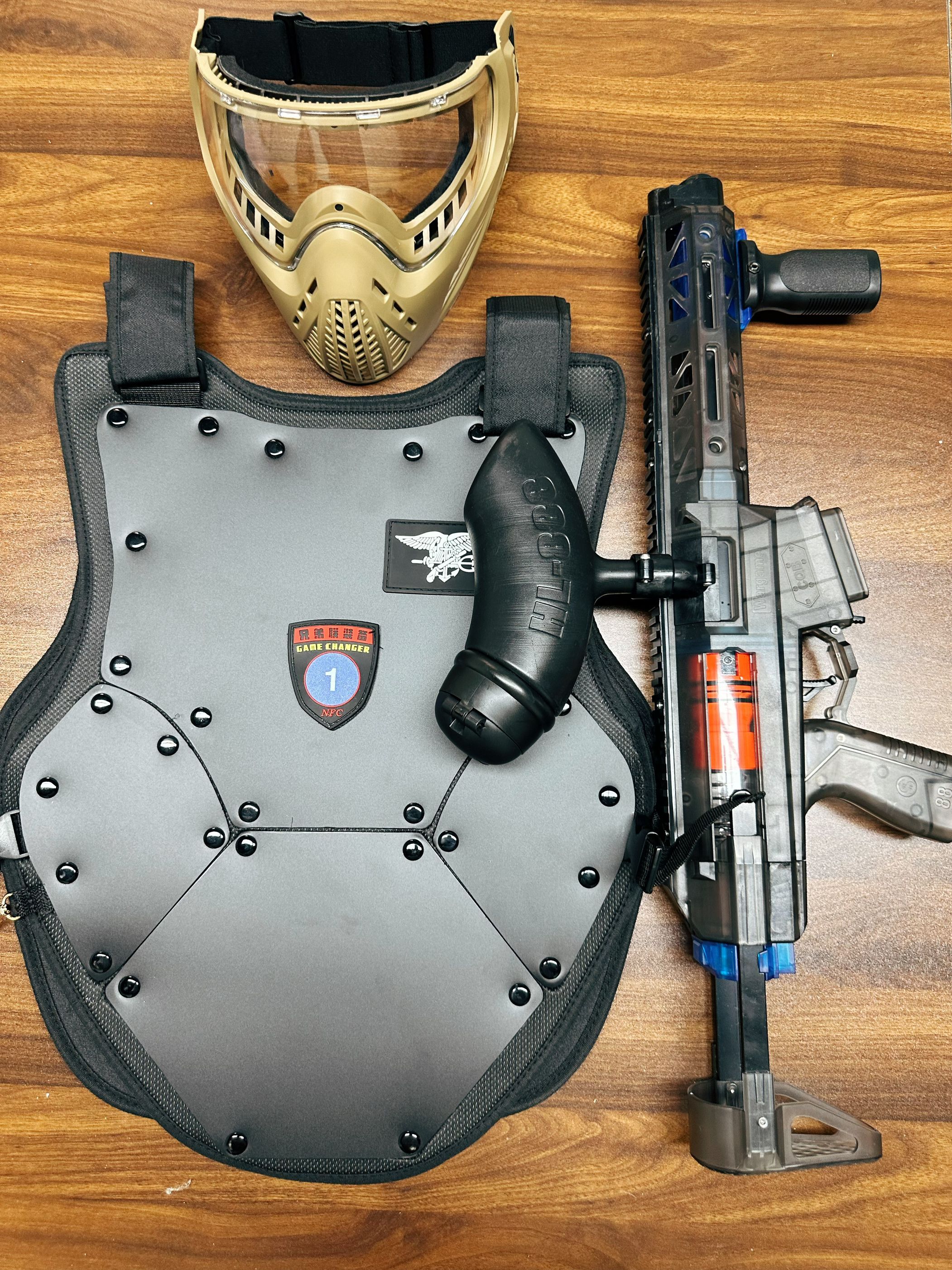 兄弟联真人cs彩蛋对战套装