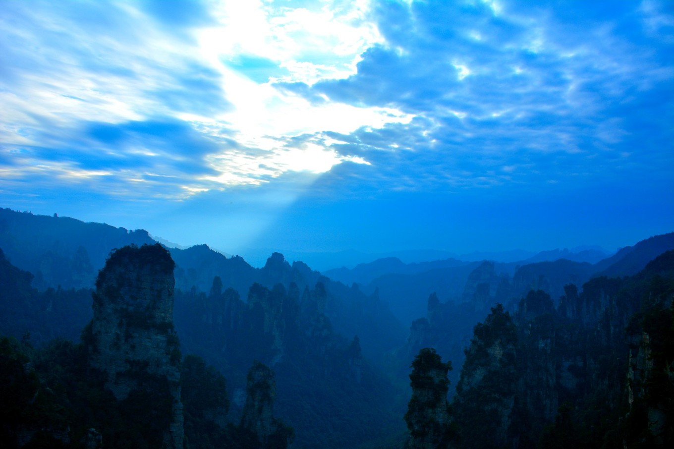 汤王山的故事——公鸡山