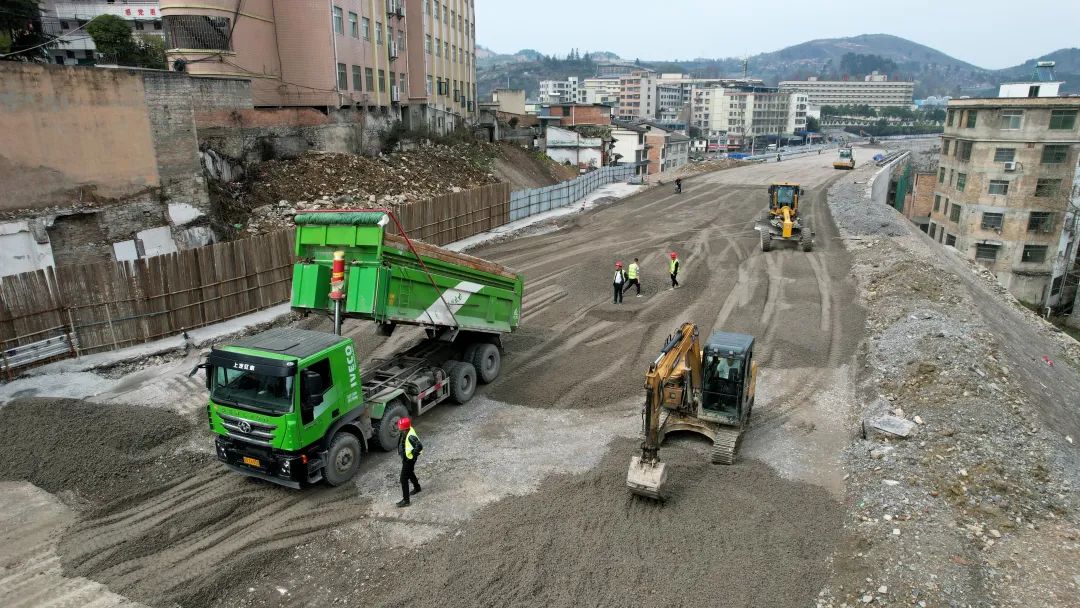 修文縣龍場驛南路延伸段提升改造即將完成