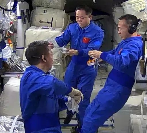 首次公布!中国空间站内发现微生物新物种:命名“天宫尼尔菌”