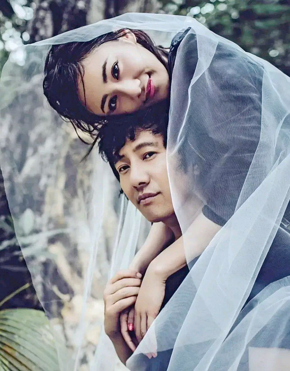 热带雨林,郑钧瓷和刘芸,独一无二的婚纱照.