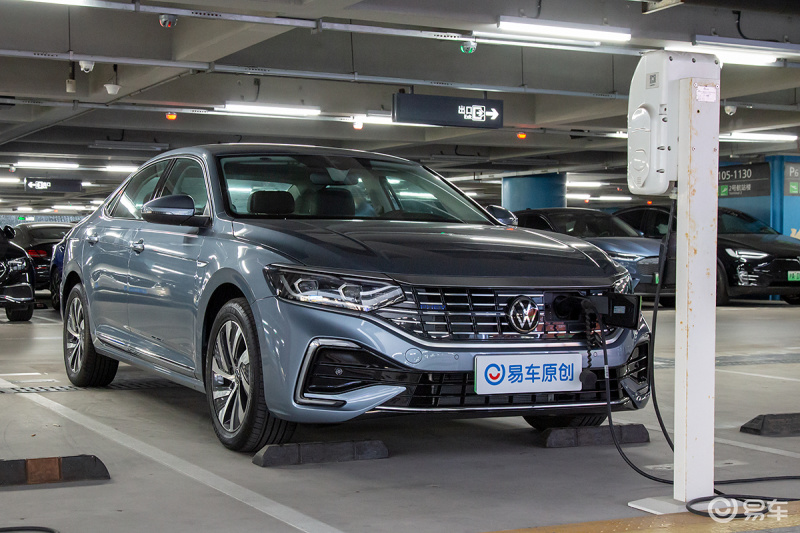 宜商宜家的好伙伴 主笔评车之上汽大众帕萨特430 phev