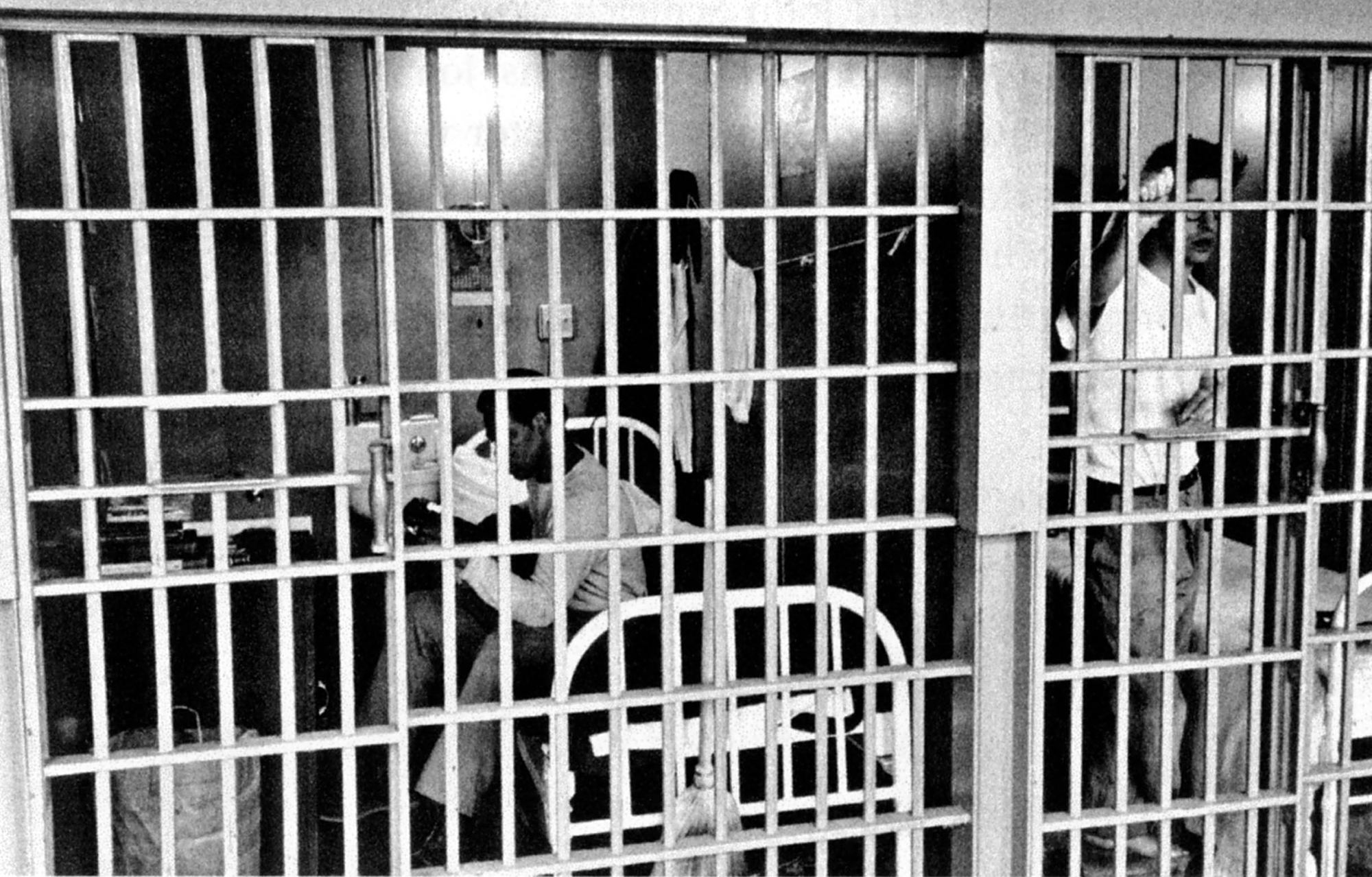 阿蒂卡照进现实:回溯种族歧视与警察暴力纠缠的黑暗历史