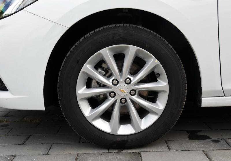 雪佛兰科鲁兹的轮毂尺寸是多少?