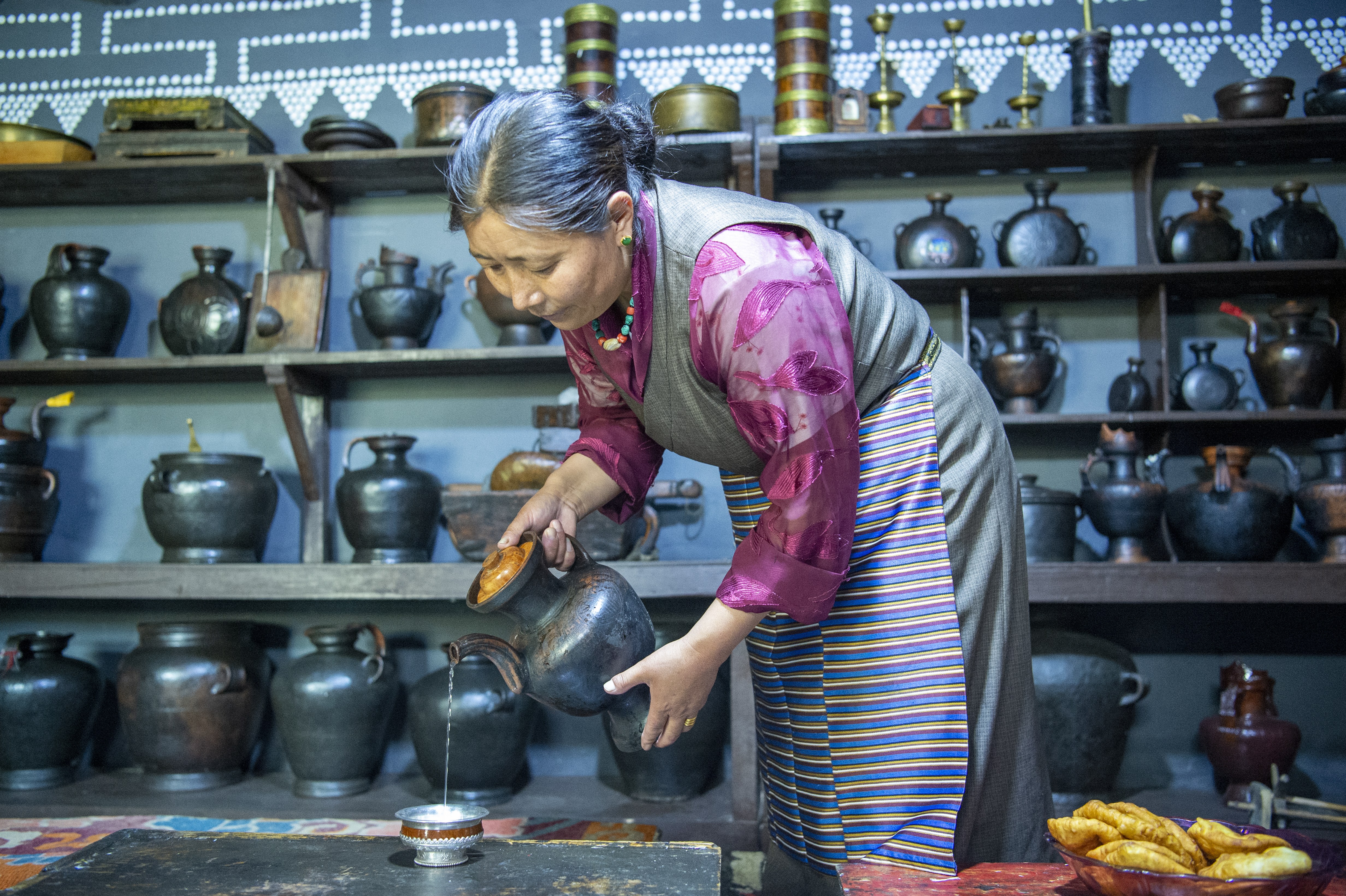 百年青稞酒飘香:非遗技艺助力乡村振兴