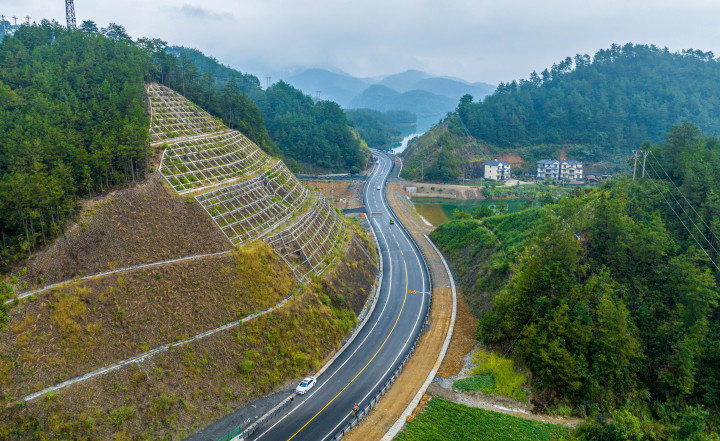 千岛湖畔添通途!淳安县330国道改建工程15日通车
