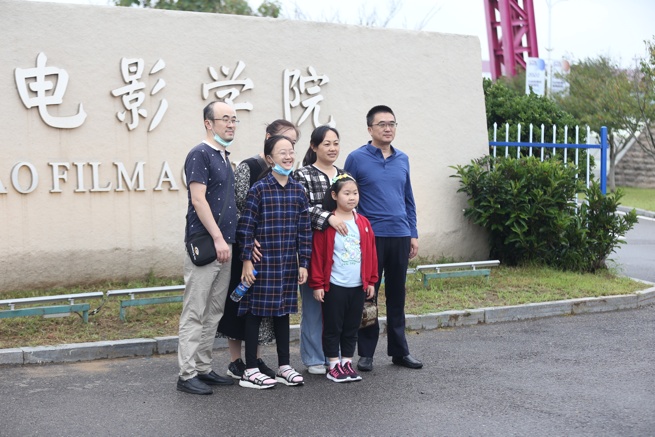 筑梦前行,为大学生活打call!青岛电影学院2022级新生完成报到