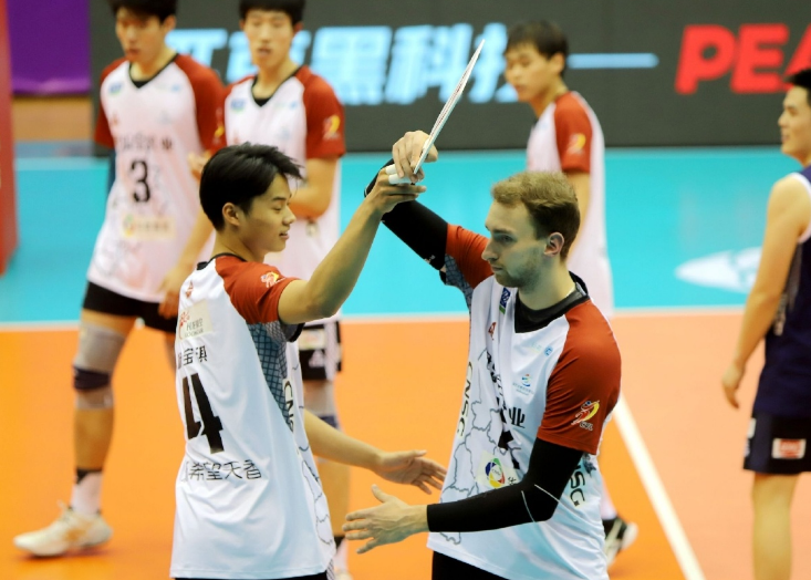 排超再迎重量级外援!俄罗斯男排国手接应抵达,恐加盟天津或河北