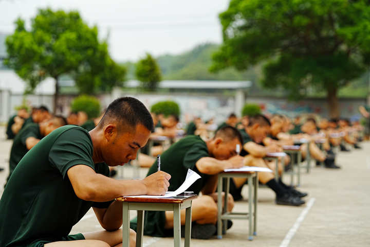 浙江武警图片图片