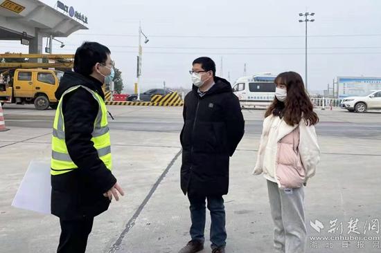 黄州区堵城镇纪委以严格监督促疫情防控责任落实