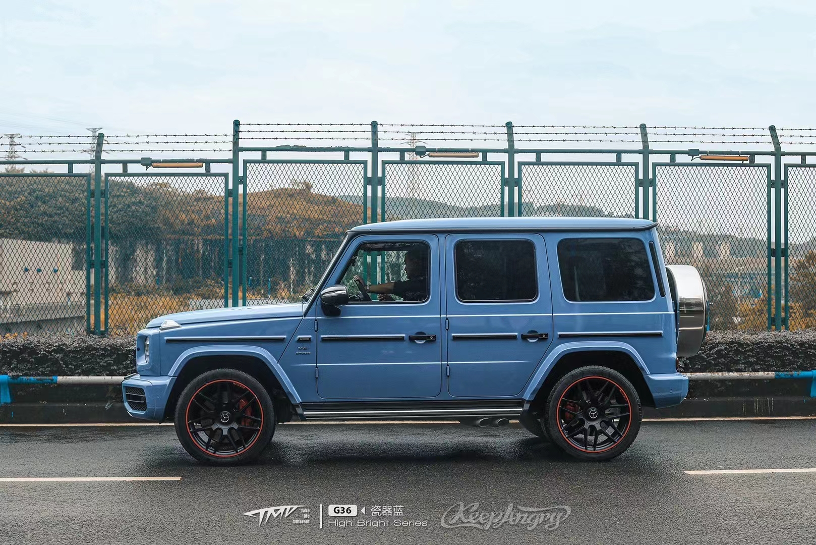 tmd潮牌改色膜车膜奔驰 g63瓷器蓝