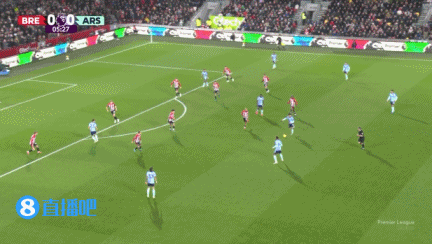 2024-25赛季英超第19轮阿森纳客场对阵布伦特福德比赛关键事件_热苏斯补射破门+4场6球枪手扳平比赛焦点瞬间_英超-热苏斯马丁内利破门 阿森纳3-1布伦特福德