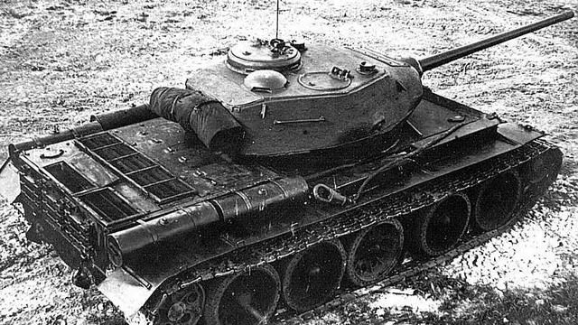 陆战之王:承上启下,奠定战后坦克经典设计思路的苏制t-44