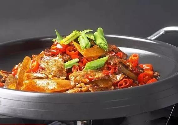 干锅黄牛肉,干锅土豆片,干锅仔兔片,干锅墨鱼仔的做法