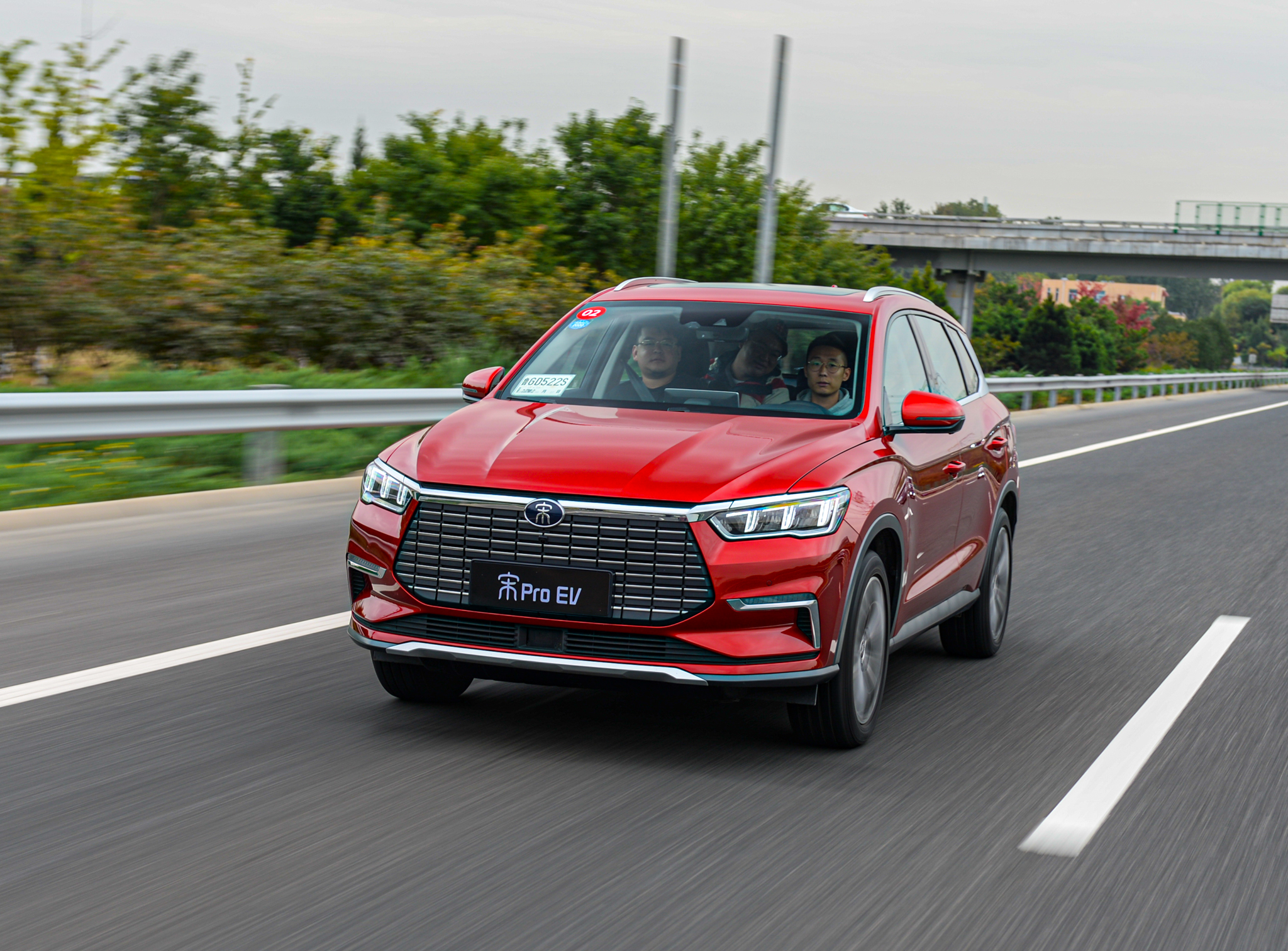 比亚迪宋pro ev和蔚来es6怎么选?