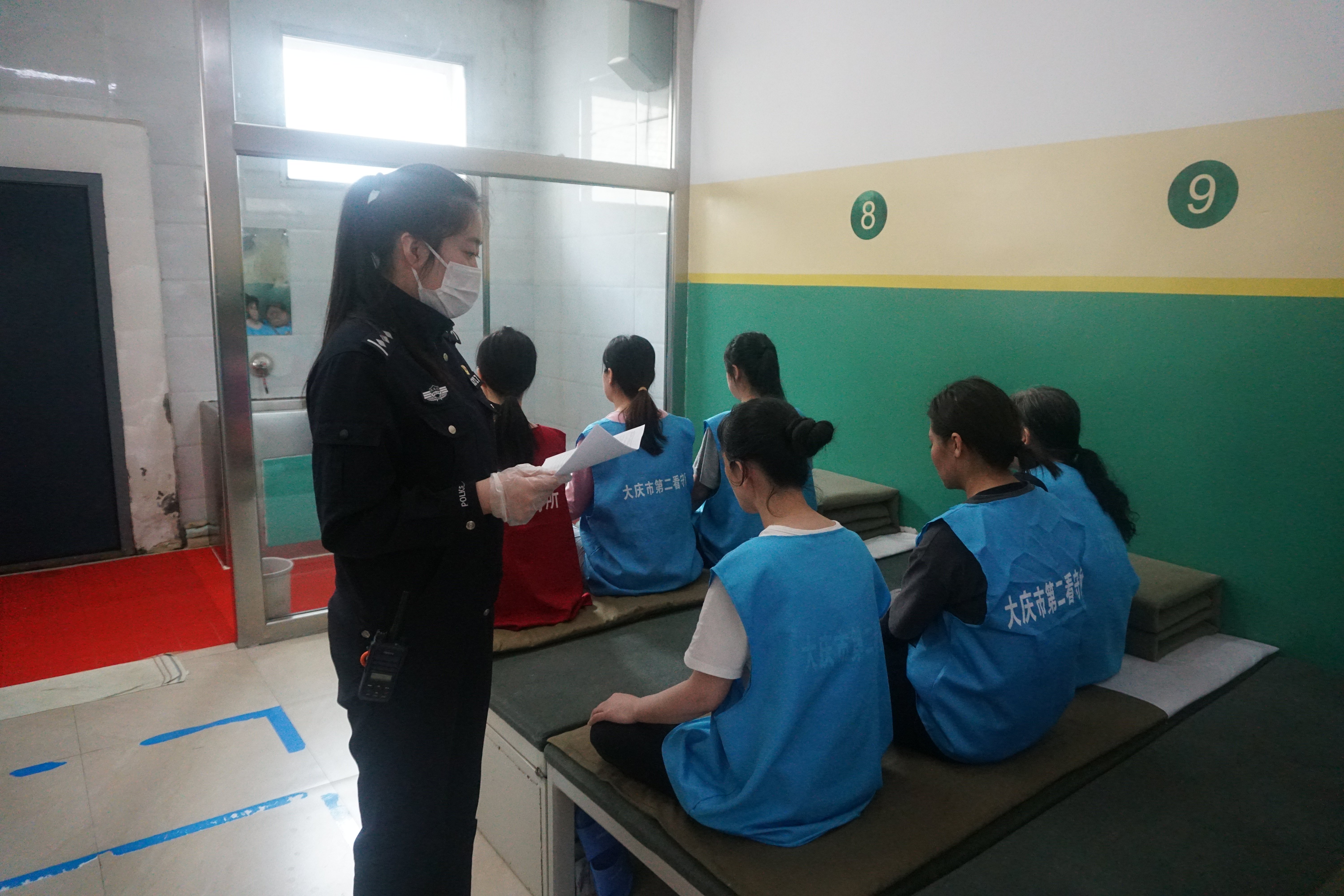 大庆市第二看守所女子警队:高墙里的"铿锵玫瑰"