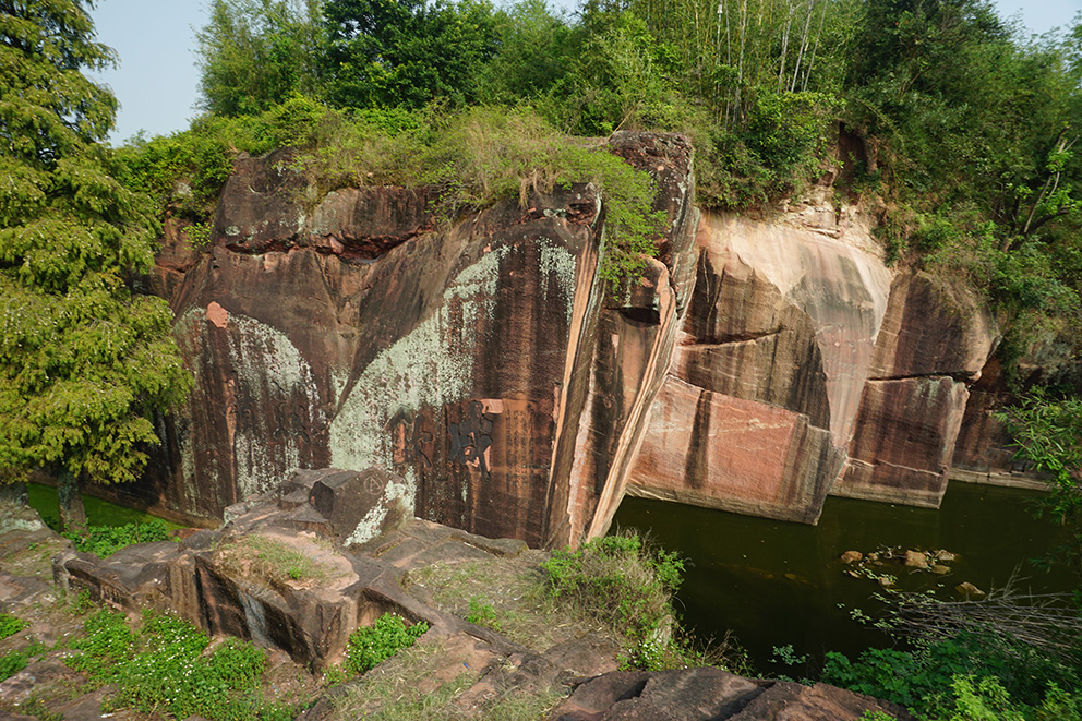 东莞的城市名片——燕岭摩崖石刻