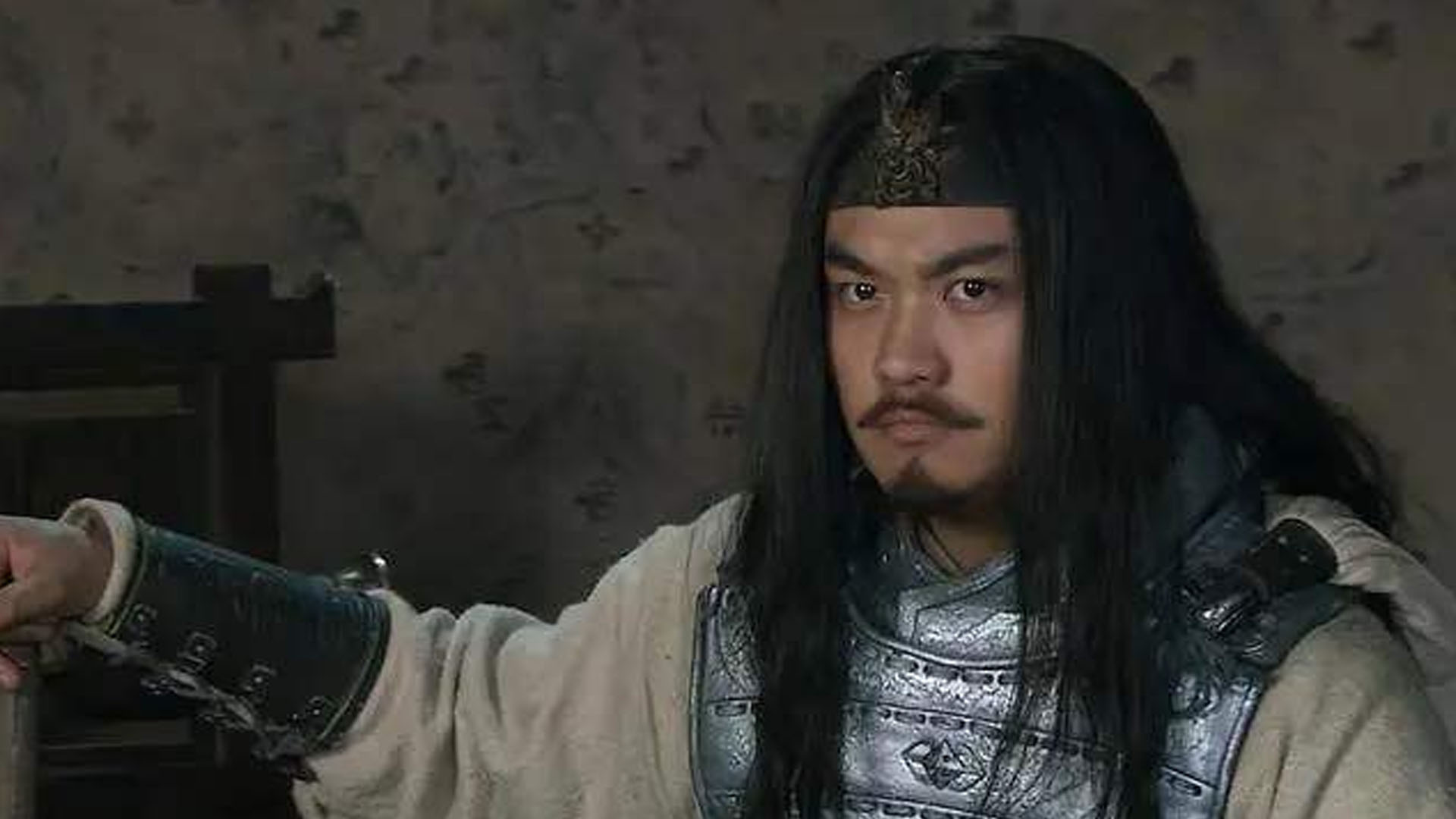 马超为了投靠刘备,背叛了老东家,抛弃了妻儿,后来成为五虎上将