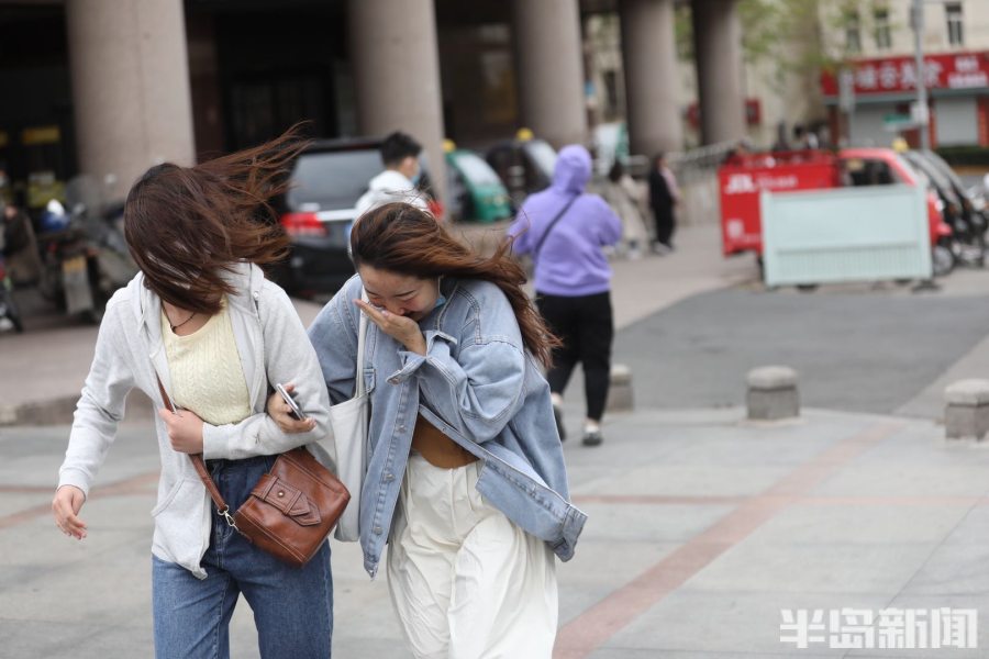 风中凌乱 艰难前行