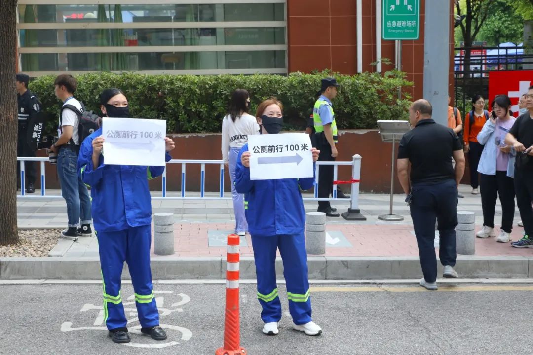 城管"粽"动员,助力高考学子一举高"粽"