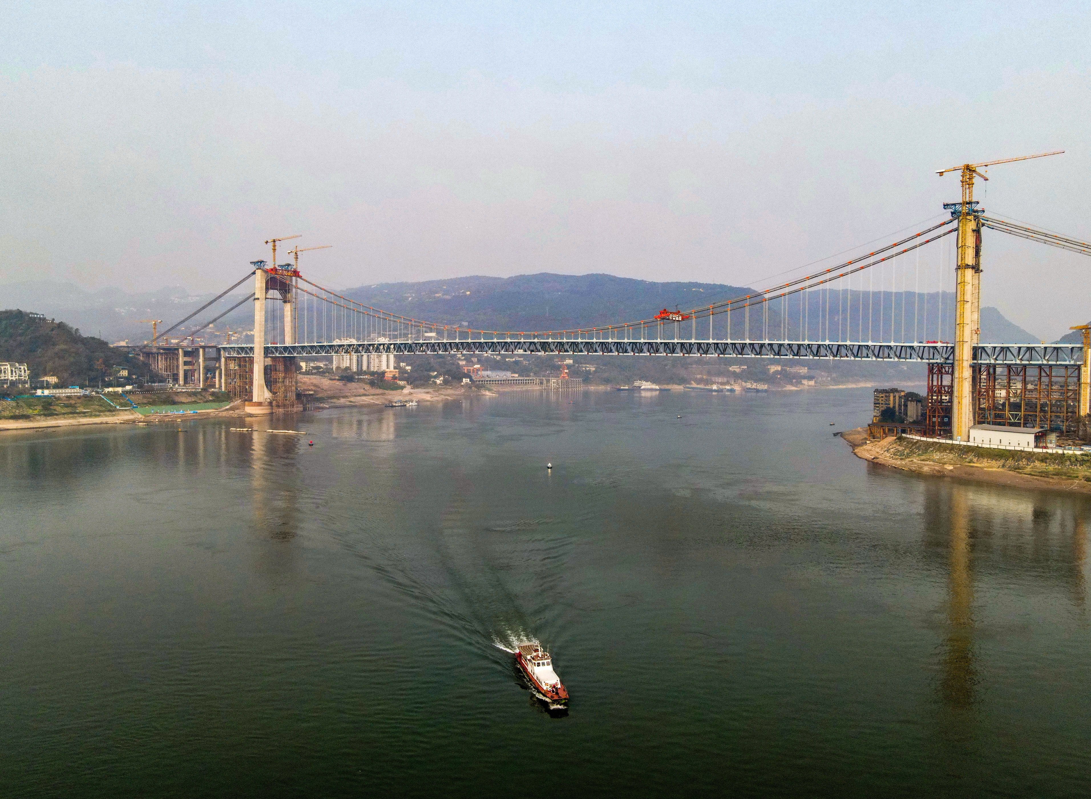 郭家沱长江大桥合龙 将于今年年底建成